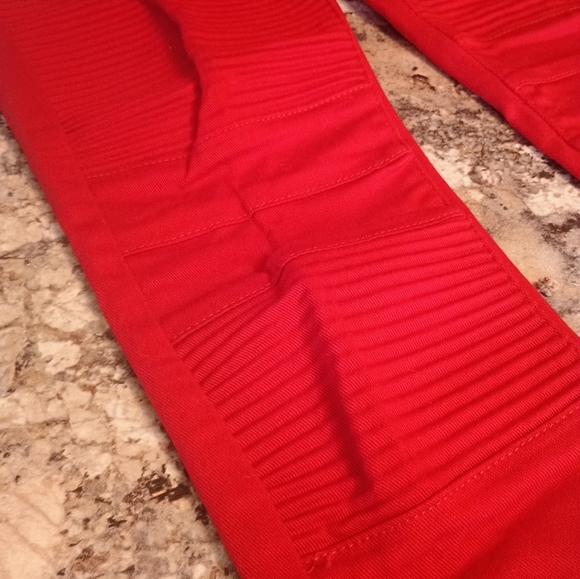 Vibrant Red Pants Boys Size 18 Me With No Tags - Picture 4 of 9